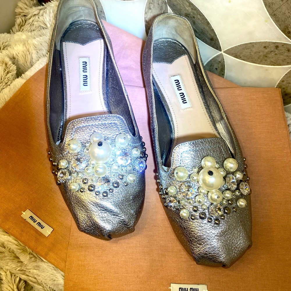 Miu Miu Crystal And Pearl Embellished Flat Loafers Shoes